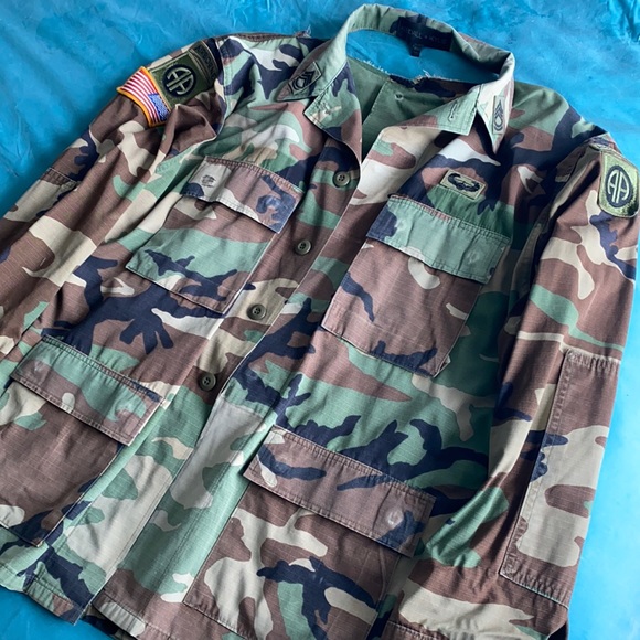 Kendal and Kylie Camo Jacket - Picture 2 of 8
